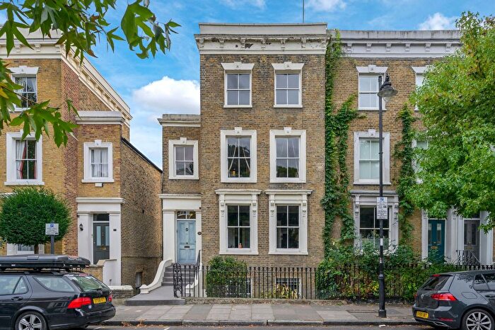 4 Bedroom End Terrace House For Sale In Ockendon Road, Islington, London, N1