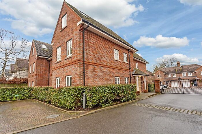 2 Bedroom Flat To Rent In Buckle House, Hurley Close, SM7