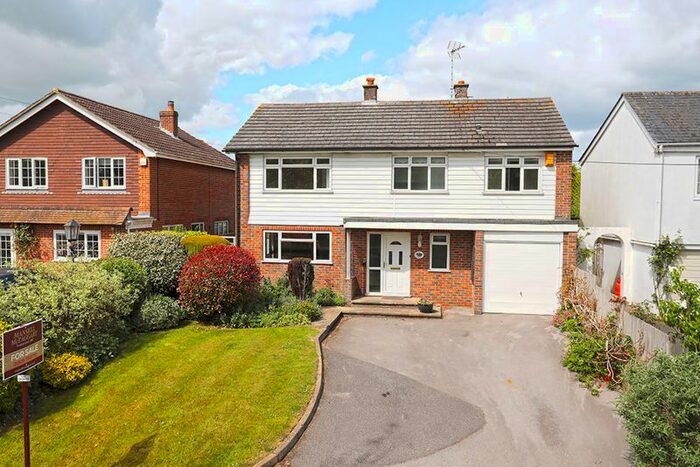 4 Bedroom Detached House To Rent In Isfield, Uckfield, TN22