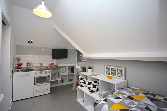 1 Bedroom Studio To Rent In Studio, London Road, Luton, Bedfordshire, LU1