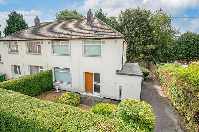 3 Bedroom Semi Detached House For Sale In Lingfield Approach, Leeds, West Yorkshire, LS17
