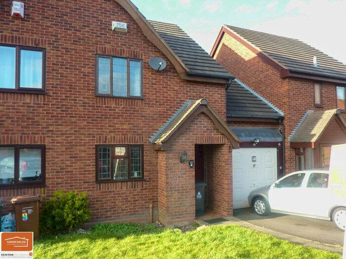 2 Bedroom Semi-Detached House To Rent In Enville Close, Bloxwich, WS3