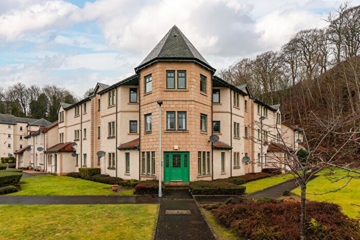 3 Bedroom Flat For Sale In Bellerophon Drive, Penicuik, EH26