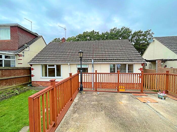 2 Bedroom Detached Bungalow To Rent In Kinson Road, Bournemouth, BH10