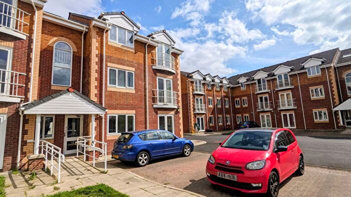 2 Bedroom Flat For Sale In Burscough, Ormskirk, L40