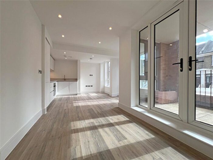 2 Bedroom Apartment For Sale In Brockley Cross, London, SE4