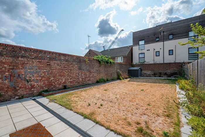 4 Bedroom End Of Terrace House To Rent In Effort Street, Tooting Broadway, London, SW17