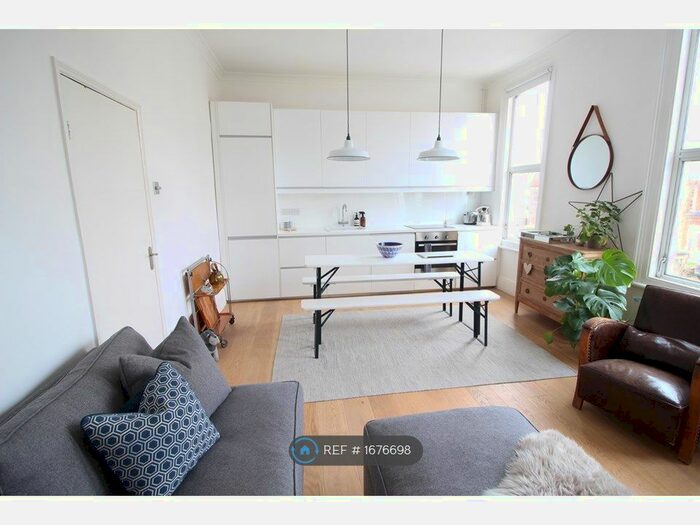 1 Bedroom Flat To Rent In Rosendale Road, London, SE21