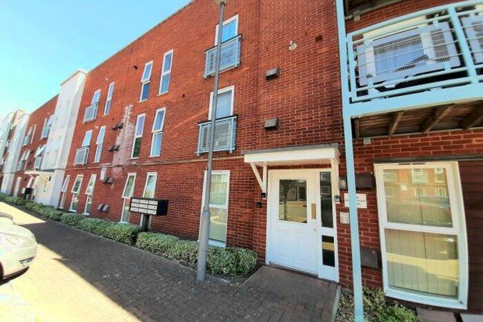 1 Bedroom Flat To Rent In Gaskell Place, Ipswich, IP2