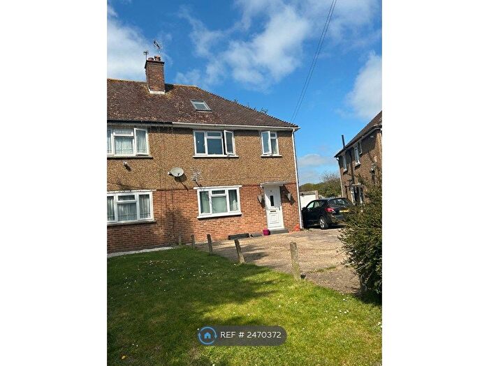 2 Bedroom Maisonette To Rent In Westbrook Close, Barnet, EN4