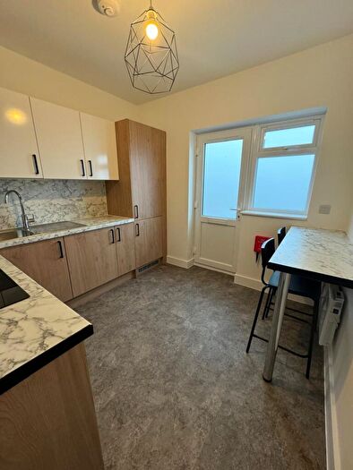 4 Bedroom Flat To Rent In Bath Road, Bristol, BS4
