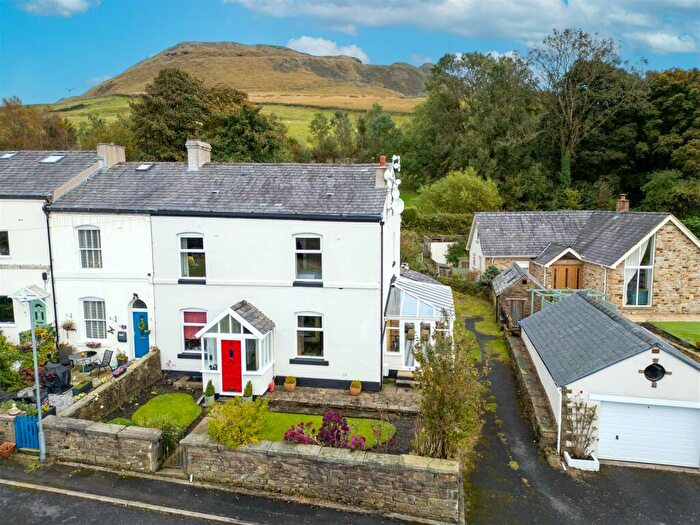 4 Bedroom End Of Terrace House For Sale In Lodge Mill Lane, Ramsbottom, Bury, BL0