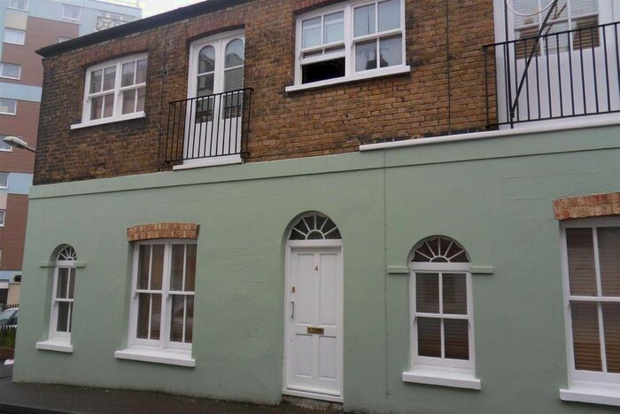 2 Bedroom Flat To Rent In Albert Street, Ramsgate, CT11