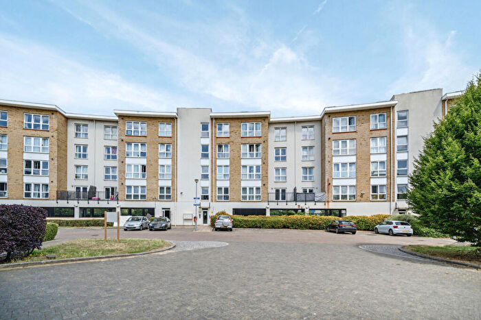2 Bedroom Apartment For Sale In Romulus Road, Gravesend, Kent, DA12