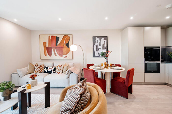 1 Bedroom Apartment For Sale In Woodberry Down Sales & Marketing Suite Riverside Apartments, Woodberry Grove, Finsbury Park, London, N4