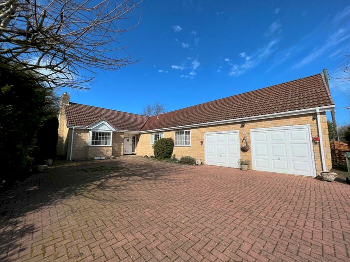 4 Bedroom Detached Bungalow For Sale In Stainfield Road, Hanthorpe, Bourne, PE10