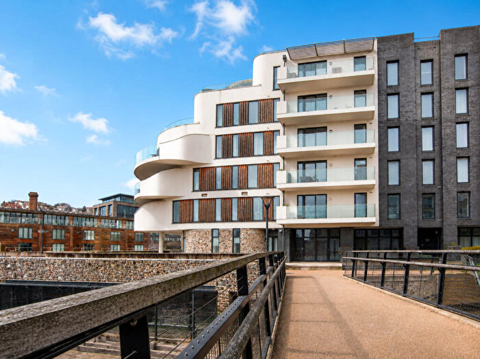 2 Bedroom Flat To Rent In Invicta, Millennium Promenade, BS1