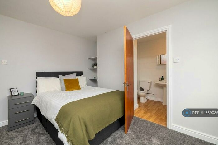 6 Bedroom Terraced House To Rent In Baker Avenue, Leamington Spa, CV31