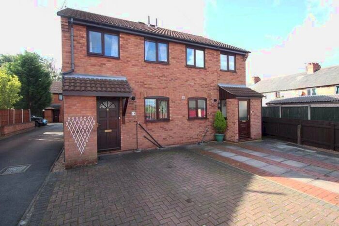 3 Bedroom Semi-Detached House To Rent In Warren Avenue, Stapleford. NG9