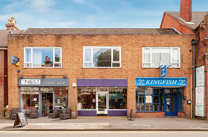 2 Bedroom Flat To Rent In High Street, Bramley, Guildford, GU5