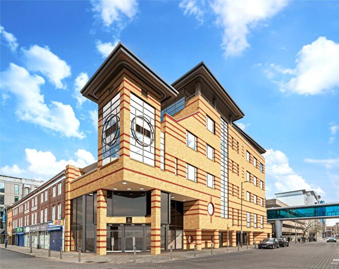 1 Bedroom Flat For Sale In Church Street East, Woking, Surrey, GU21
