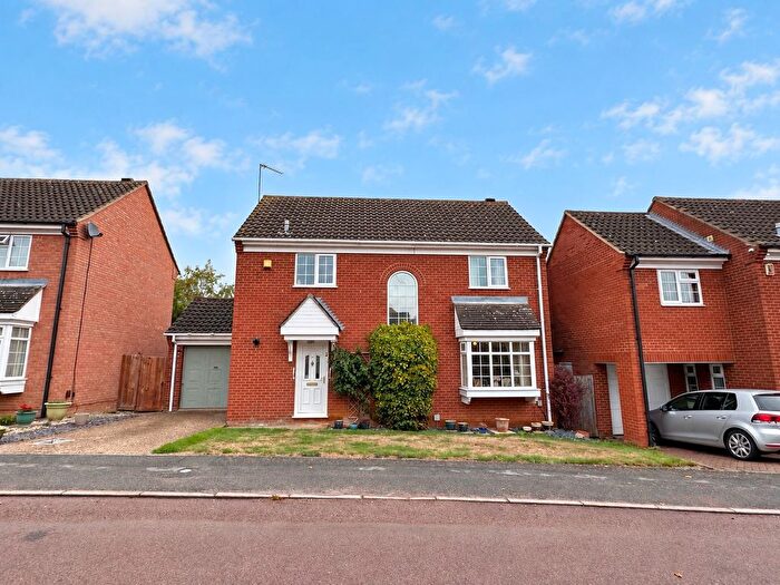 3 Bedroom Detached House For Sale In Princess Close, Northampton, NN3