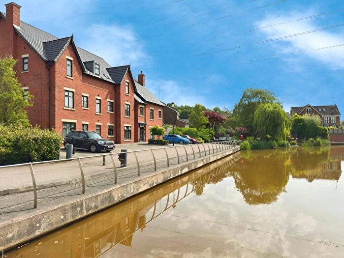 2 Bedroom Apartment To Rent In Waters Way, Worsley, Manchester, M28