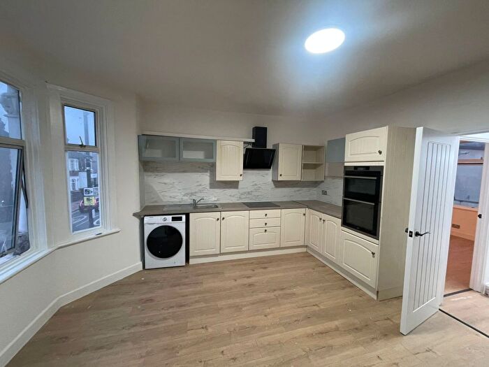2 Bedroom Flat To Rent In Green Street, London, E7