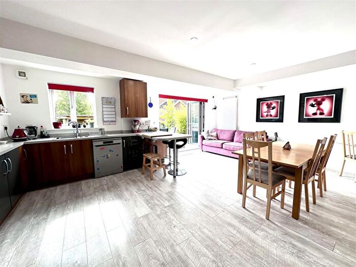 4 Bedroom Semi-detached House For Sale In Laurence Hamilton Lane, Ashford, TN23