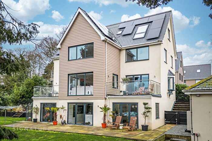 5 Bedroom Detached House For Sale In Station New Road, Brundall, NR13