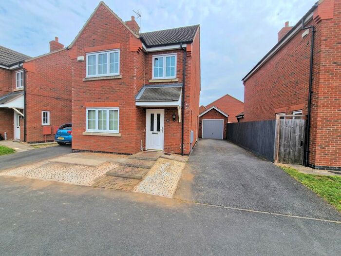 3 Bedroom Detached House To Rent In Piccard Drive, Spalding, Lincolnshire, PE11