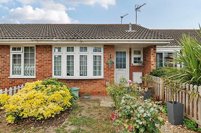1 Bedroom Terraced Bungalow For Sale In Manor Road, Selsey, PO20
