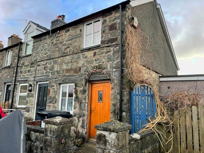 2 Bedroom End Of Terrace House For Sale In The Terrace, Cwmllinau, Machynlleth, Powys, SY20