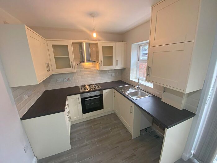 2 Bedroom End Of Terrace House To Rent In Luton Road, Reddish, Stockport, SK5