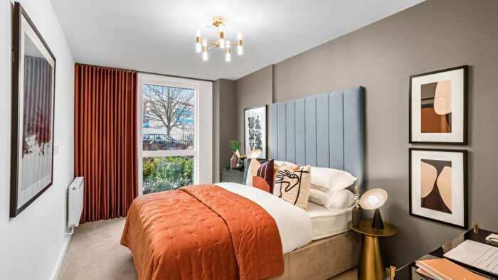 1 Bedroom Flat For Sale In Kenavon Drive, Reading, RG1