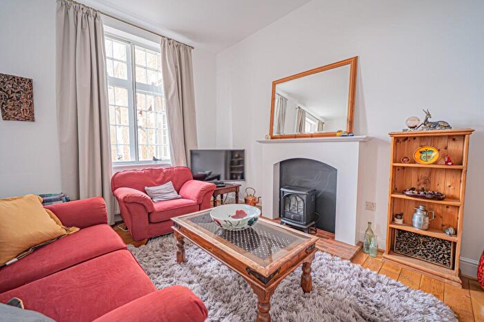 2 Bedroom Apartment For Sale In Tredington Park, Hatton Park, CV35