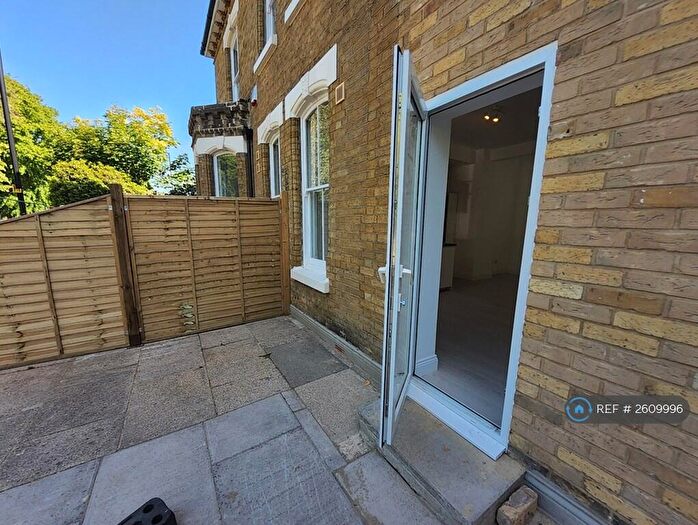 2 Bedroom Flat To Rent In The Avenue, Southampton, SO17