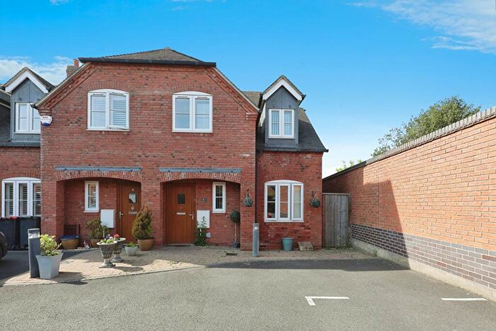 2 Bedroom End Of Terrace House For Sale In Wheelwright Cottages, Coleshill, Birmingham, B46