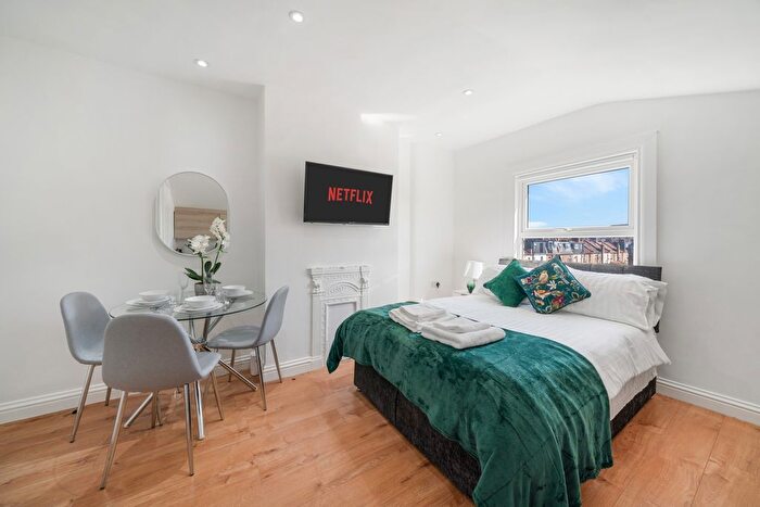 1 Bedroom Flat To Rent In London, SW17