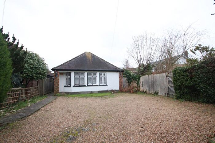 2 Bedroom Bungalow For Sale In Chelsfield Lane, Orpington, BR6