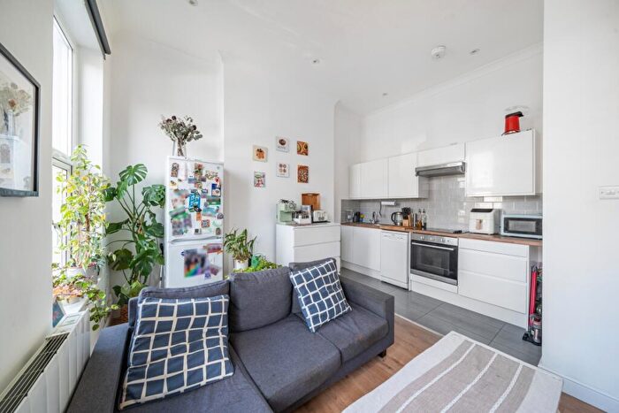 1 Bedroom Flat To Rent In Woodberry Grove, London, N4