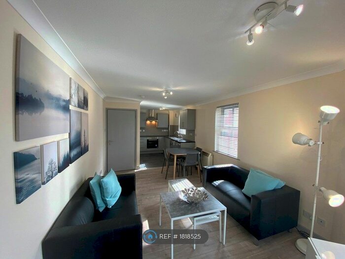 2 Bedroom Flat To Rent In St. Marys Street, Hulme, Manchester, M15