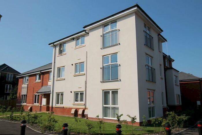 2 Bedroom Flat To Rent In Firecracker Drive, Locks Heath, Southampton, SO31