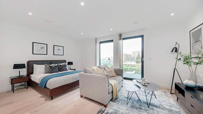 Studio To Rent In Waypoint Way, London, E16