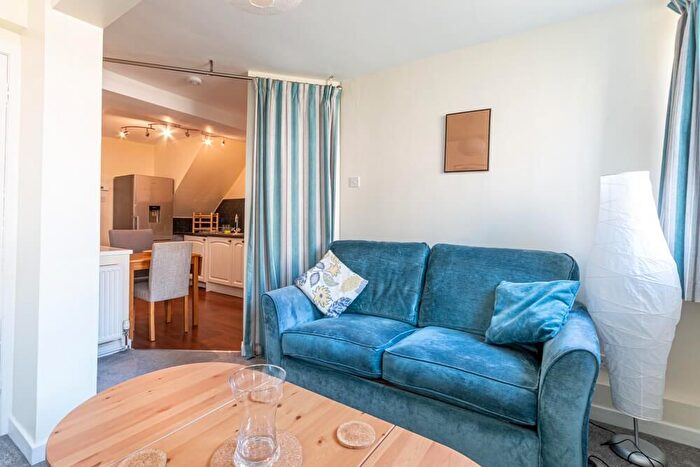 1 Bedroom Flat To Rent In Dean Bank Lane, Edinburgh, EH3