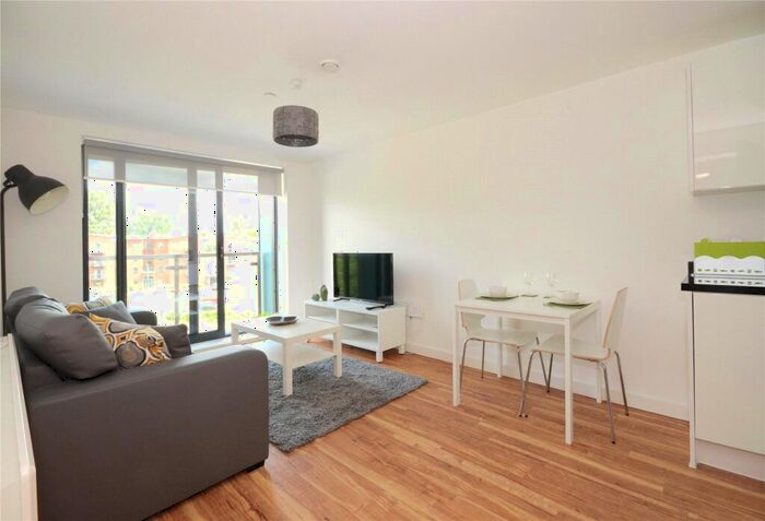 2 Bedroom Flat To Rent In Aire, Cross Green Lane, LS9