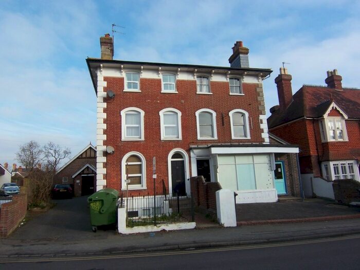 2 Bedroom Flat To Rent In Framfield Road, Uckfield, TN22