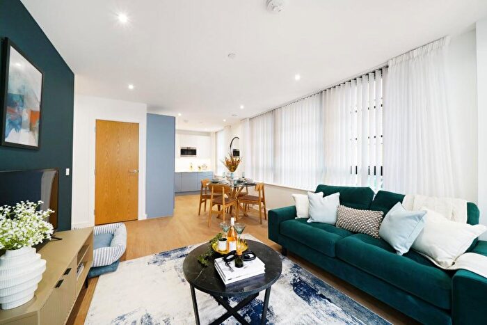 2 Bedroom Apartment To Rent In Printers Place, B5