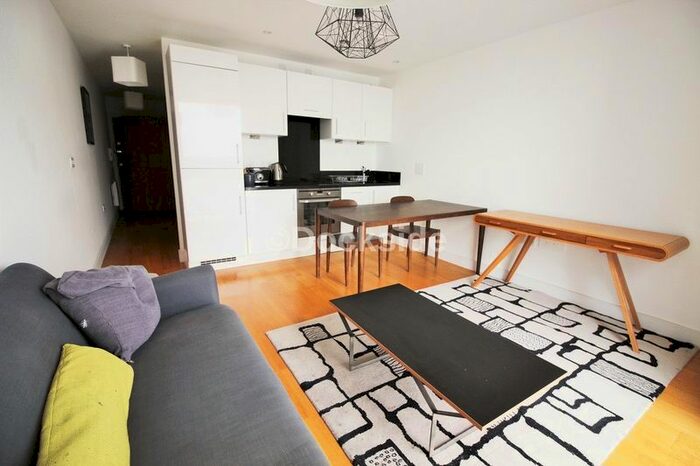 1 Bedroom Flat To Rent In Chatham Quays, Dock Head Road, St. Marys Island, Chatham, ME4