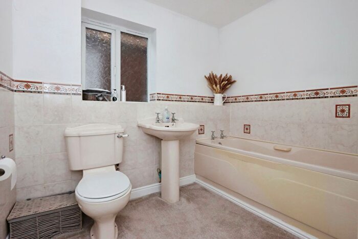 3 Bedroom Detached House For Sale In Green Close, Renishaw, Sheffield, Derbyshire, S21